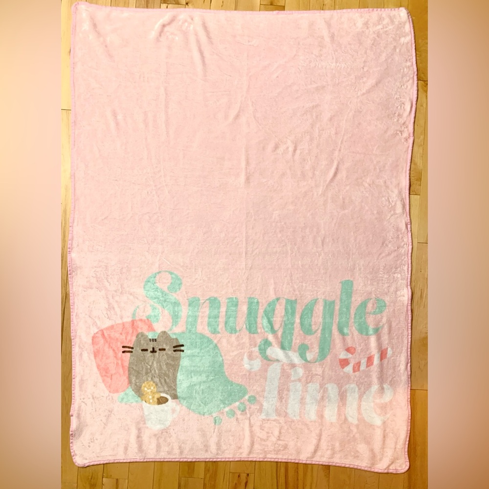 Pusheen Pink Snuggle Time Blanket